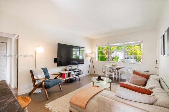 Building Photo - 728 Lenox Ave