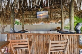 Building Photo - 530-108 108th Ave N