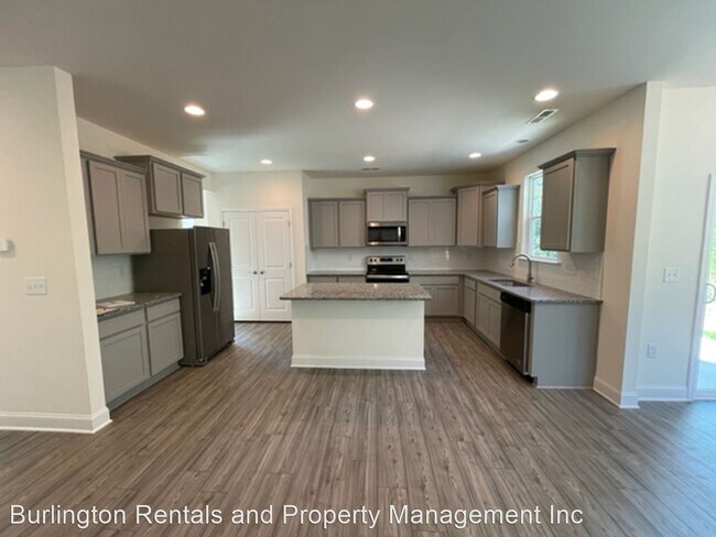 Building Photo - 4 br, 3 bath House - 746 Heartpine Drive