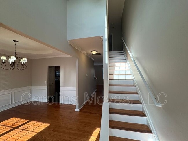 Photo - 104 Shairpin Ln House