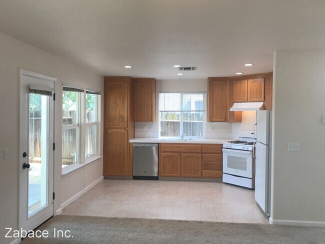 Building Photo - 3 br, 2.5 bath House - 2428 Halsey Circle