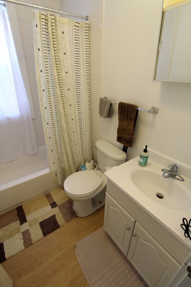 Foto del edificio - 906 Beacon St