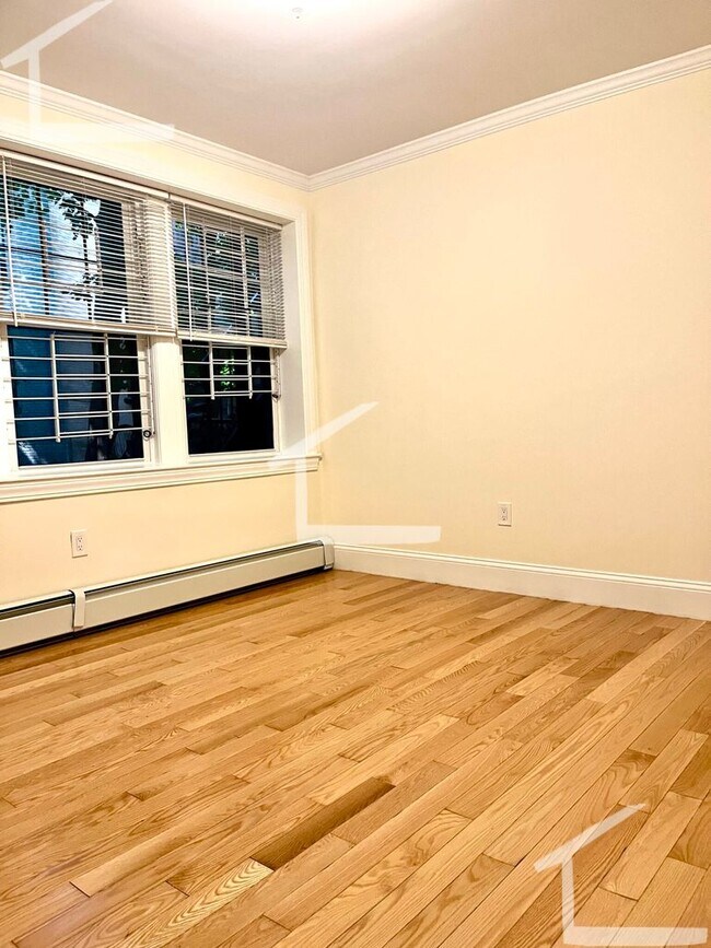 Foto del edificio - Beautiful Renovated 2 bed unit for immediate move in!