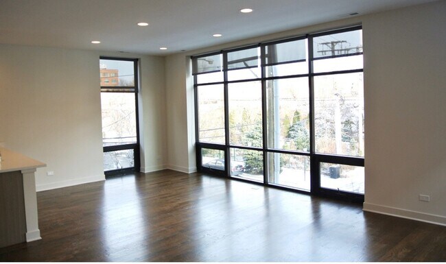 Foto del edificio - 650 N Green St