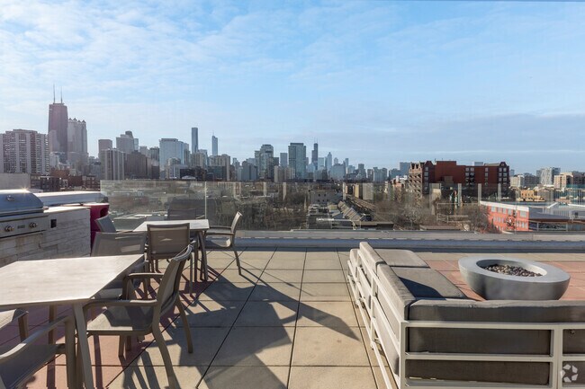 Terraza en la azotea = parrilla comunitaria - Arco Old Town