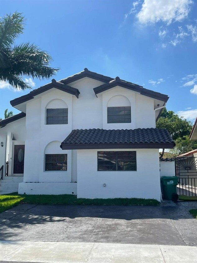 Foto principal - 9930 SW 136th Ct