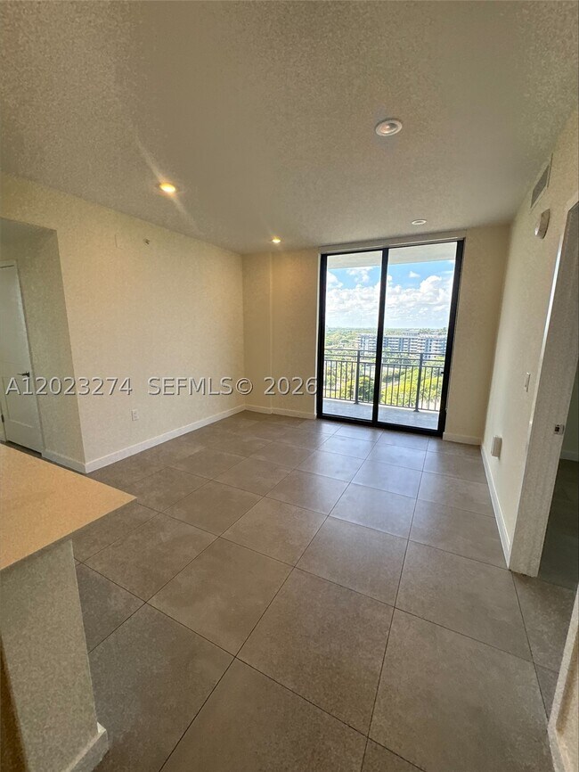 Building Photo - 16395 Biscayne Blvd