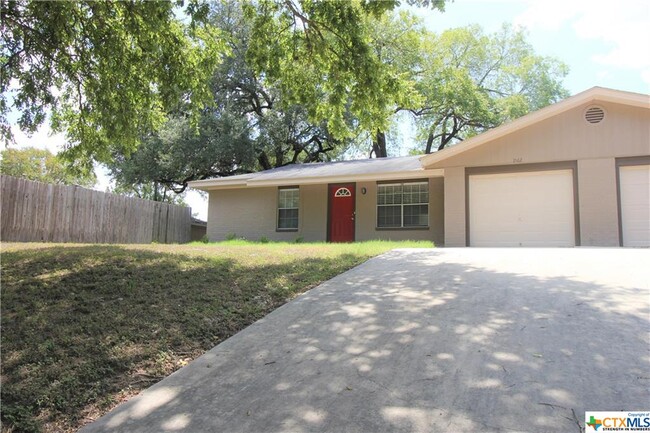 Building Photo - 2162 Gruene Rd