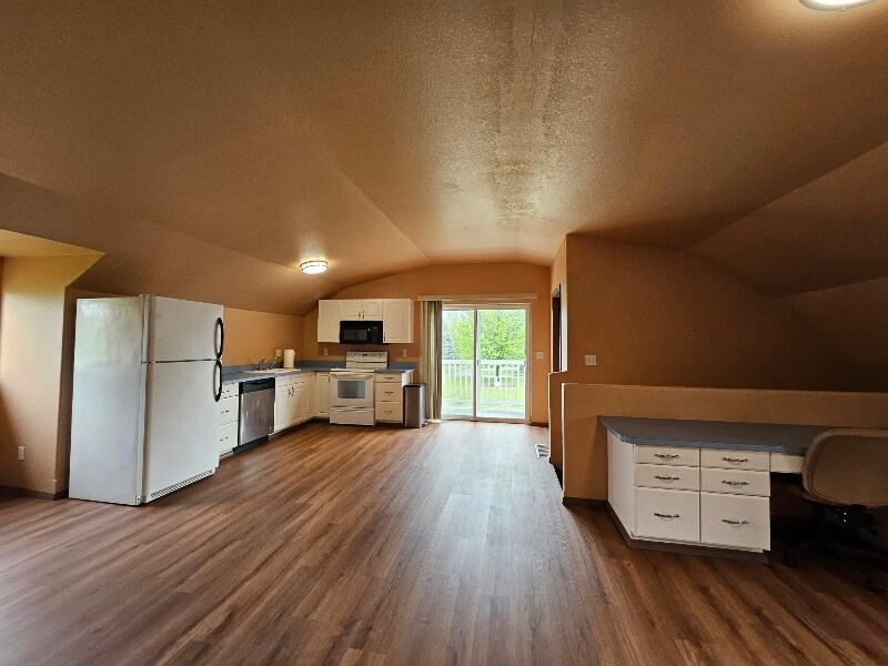 Foto principal - 453 Addison Square