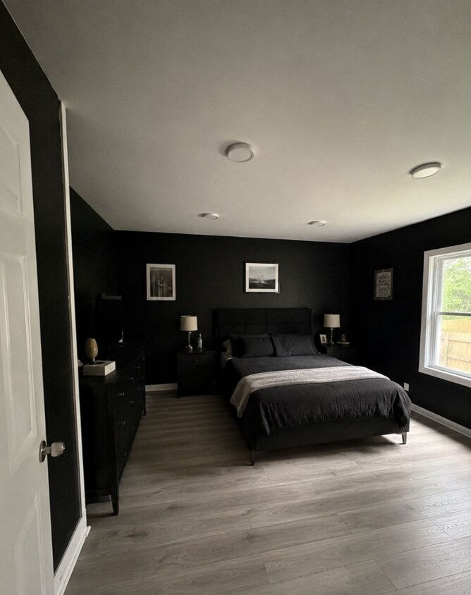 Building Photo - Fully Renovated 4BR Home – Section 8 Welcome