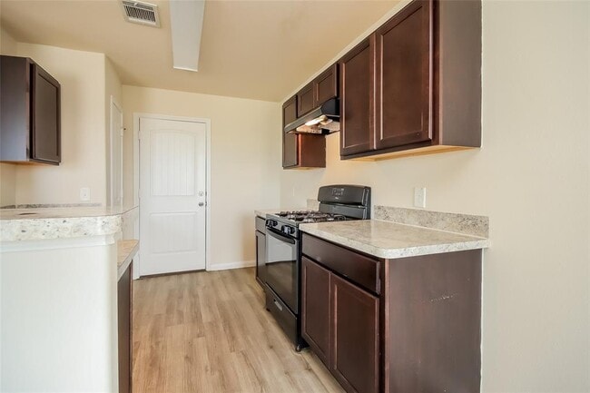 Foto del edificio - 4246 Silver Ranch Rd