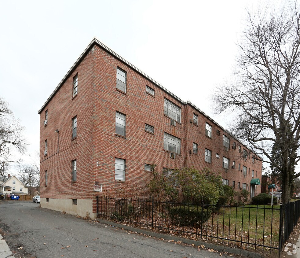 Foto del edificio - 35 Evergreen Ave