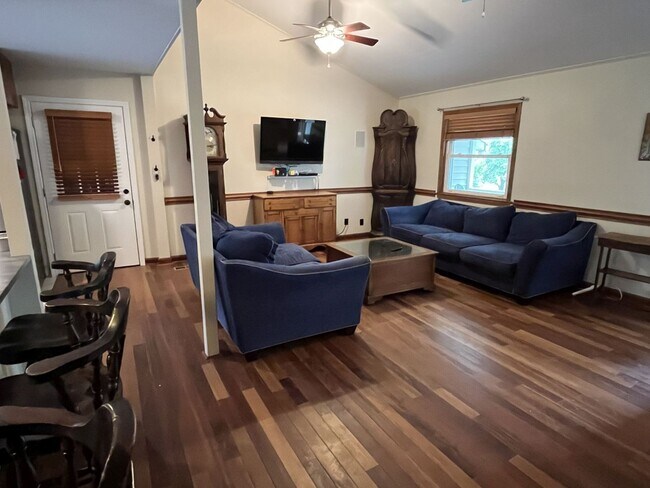 Foto del edificio - 4 Bedroom Homestead on 3 acres near Harris...