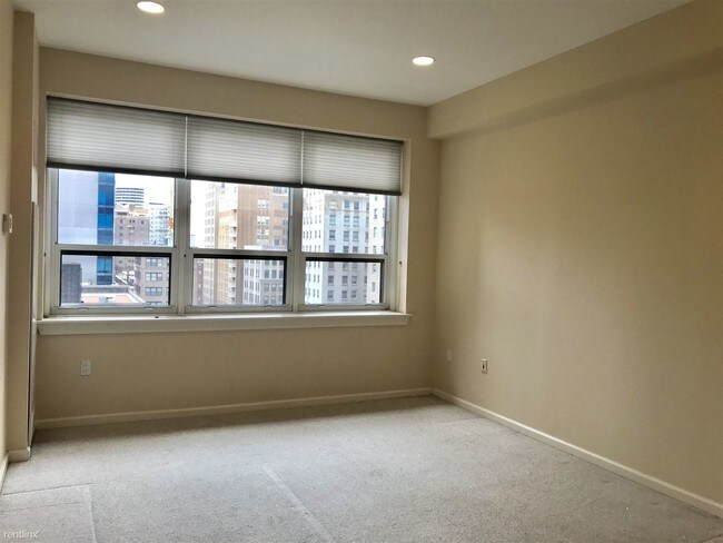 Building Photo - 1 br, 1 bath Condo - 1425 Locust Street