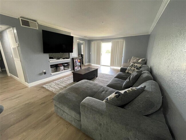 Foto del edificio - 13905 Fairway Island Dr