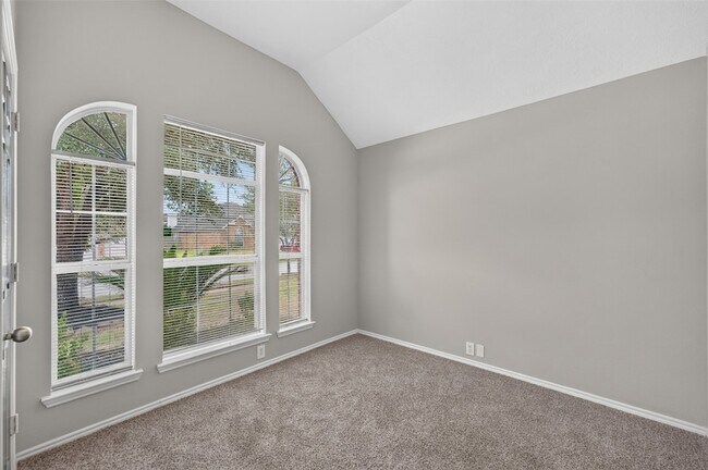 Building Photo - 30303 Mesa Valley Dr