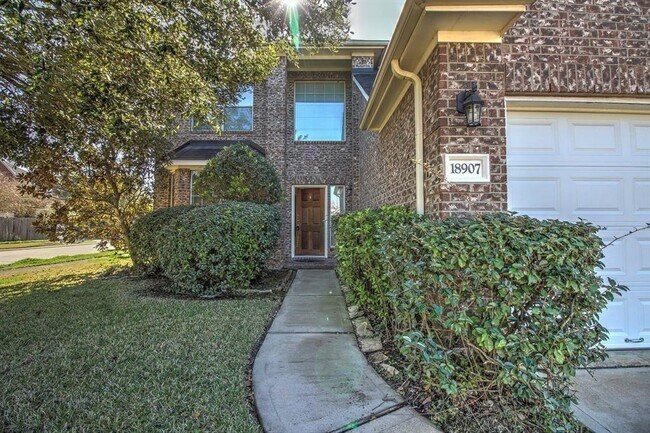 Foto del edificio - 18907 Dural Dr