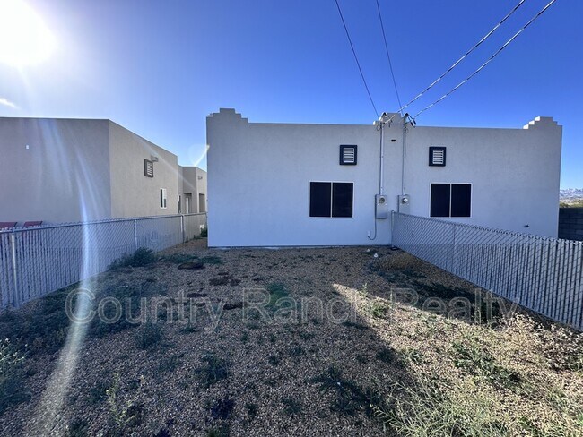 Foto del edificio - 1632 Shamrock Rd