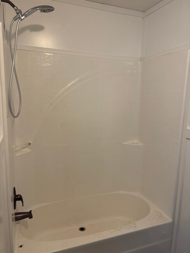 Foto del edificio - 1045 Conrad Dr