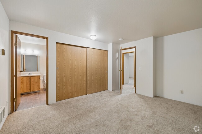 3BR, 2BA - 1,100SF - Bedroom - Hidden Hills Apartments