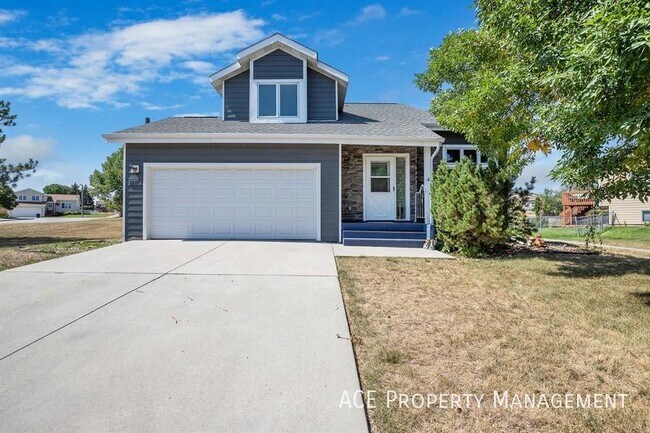 Foto del edificio - 1227 Clover Ridge Dr