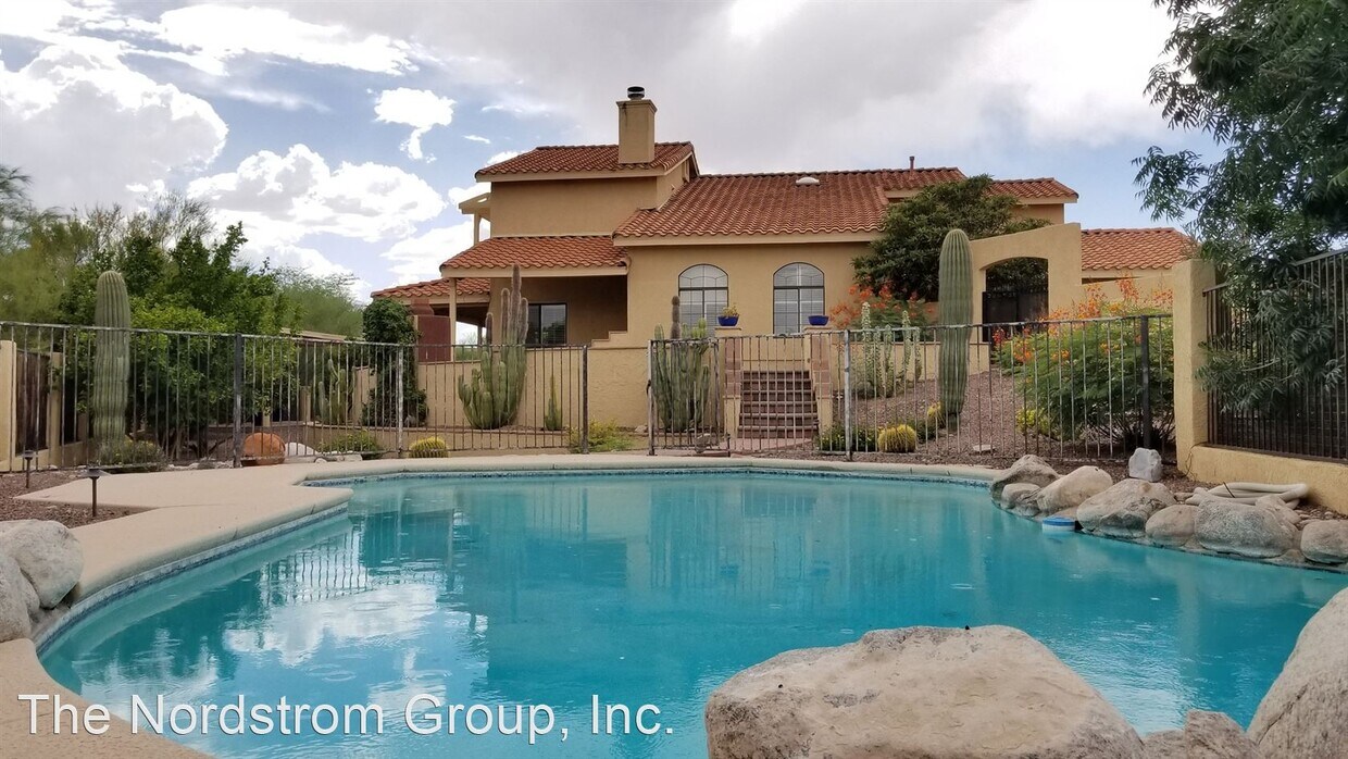 Primary Photo - 4 br, 3 bath House - 1404 E Orange Grove Road