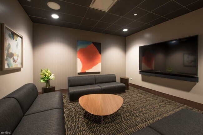 Foto del edificio - 1460 N Halsted St
