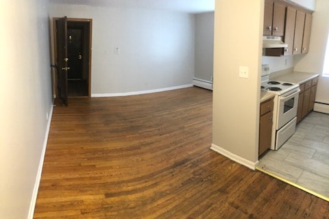 Foto del edificio - 4811 Cadieux Rd