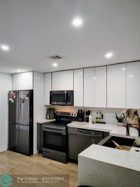 Foto del edificio - 5711 Sheridan St