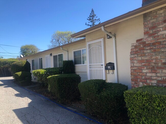 front view - 3141 Alma St