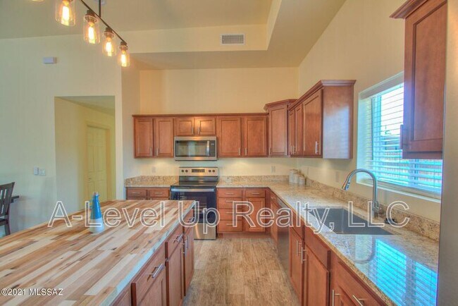 Foto del edificio - 310 W 27th St
