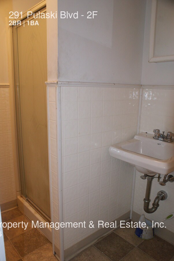 291 Pulaski Blvd Unit 2F, Bellingham, MA 02019 Apartment for Rent in