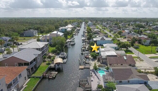 Foto del edificio - 7313 Hatteras Dr
