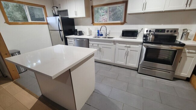 Foto del edificio - Move-In Ready 3-Bedroom, 2-Bath Home with ...