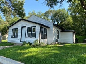 Building Photo - 3515 Athlone Ave
