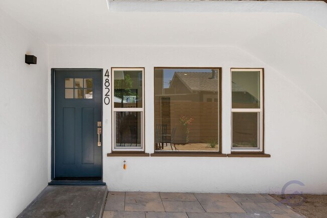 Foto del edificio - 4820 Muir Ave