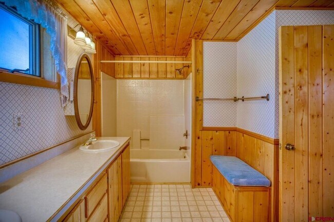 Foto del edificio - 3 Bedroom  2 Bath Home w/ Detached Garage ...
