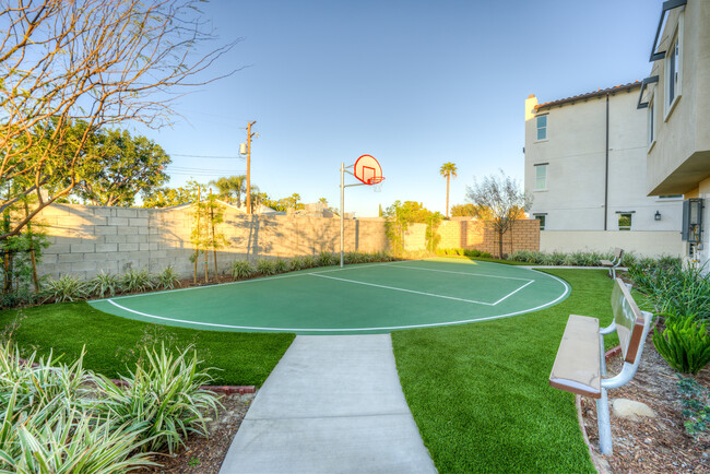 Foto del edificio - Green Garden Apartments