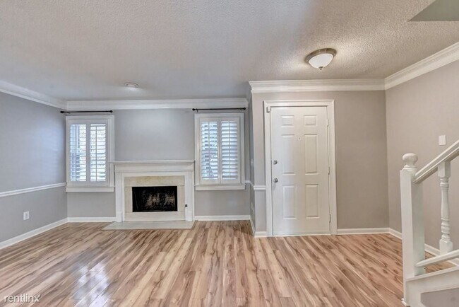 Building Photo - 2 br, 2 bath House - 871 Lenox Oaks Circle Ne