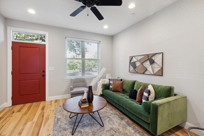 Building Photo - 1325 S Dover St