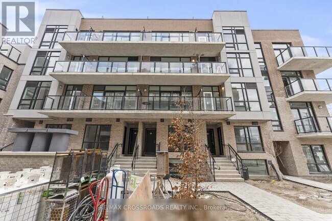 Photo du bâtiment - 851-T851 Sheppard Ave W