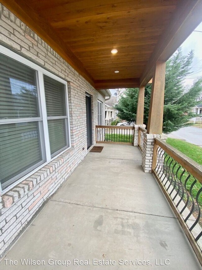 Building Photo - 3 br, 2.5 bath House - 909 Glass Street