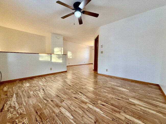 Foto del edificio - 722 Waverly Pl