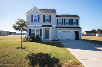 Building Photo - 8950 Shallow Crk Trl