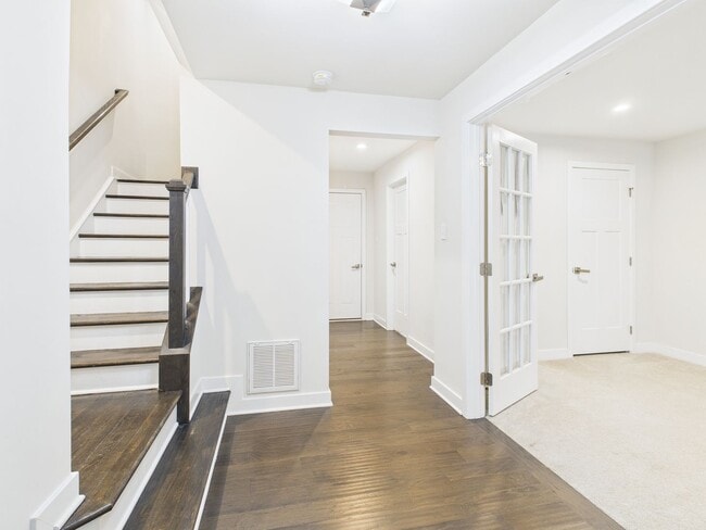 Building Photo - 428 Crofton Village Terrace