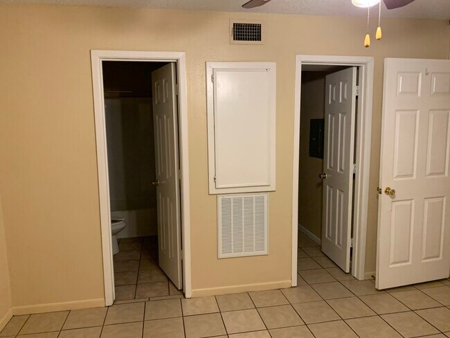 Bedroom - 350 W Railroad St