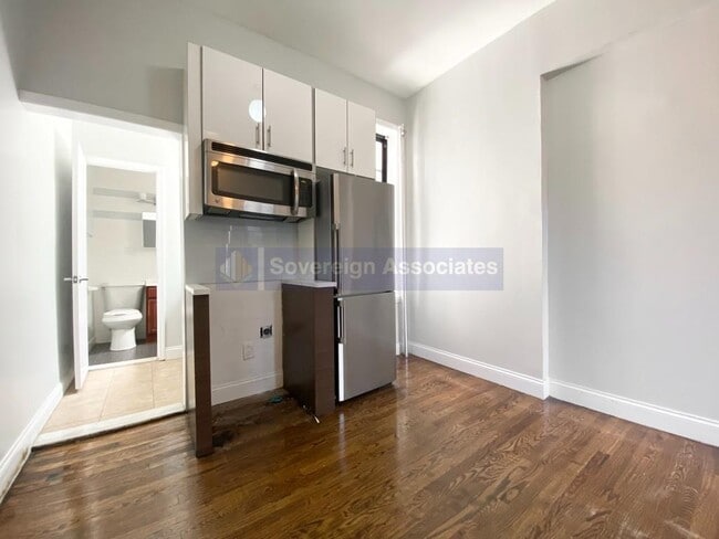 Building Photo - 523 W 156th St
