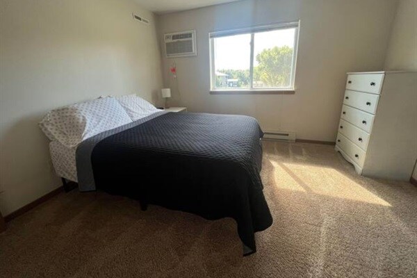 Foto del edificio - 1624 S Doodler Dr