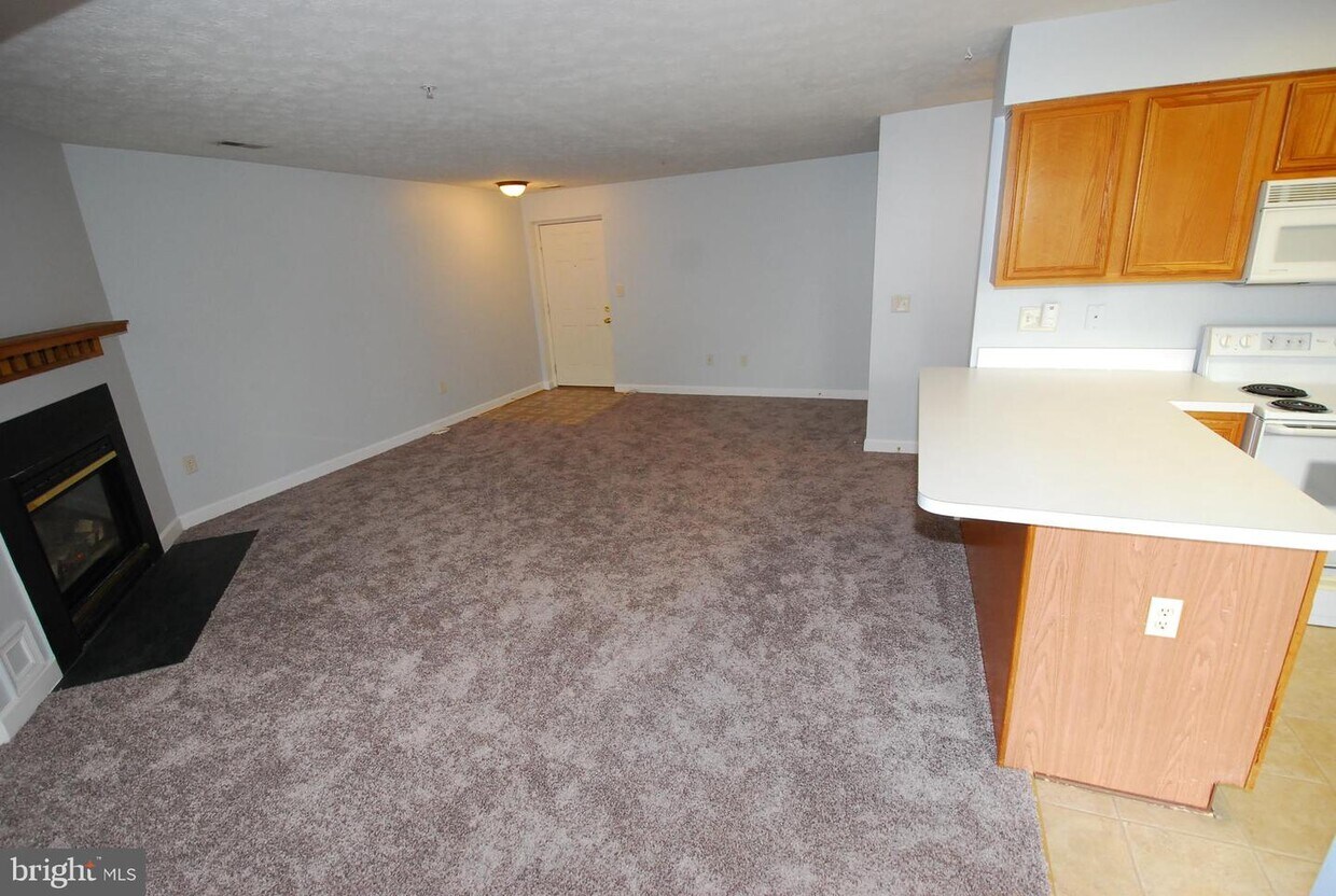 6501 Springwater Ct Unit 8302, Frederick, MD 21701 Room for Rent in