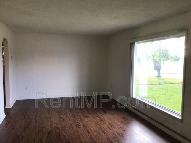 Foto del edificio - 412 W Broomfield St